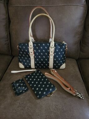 Vintage Y2K Dooney Bourke Monogram Satchel/Shoulder Strap Black&Tan w Accesories